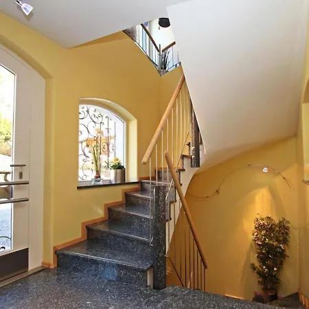 H Montafon Апартаменты Гашум