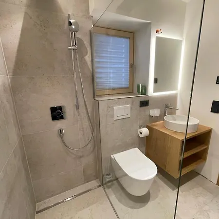 H Montafon * Гашум