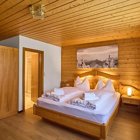 H Montafon