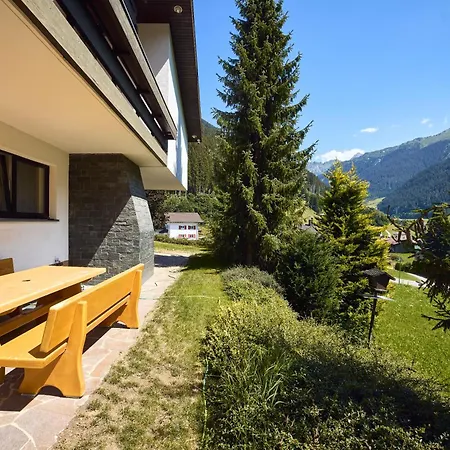 H Montafon *