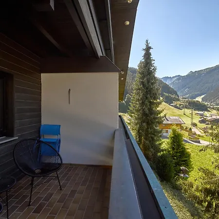 H Montafon